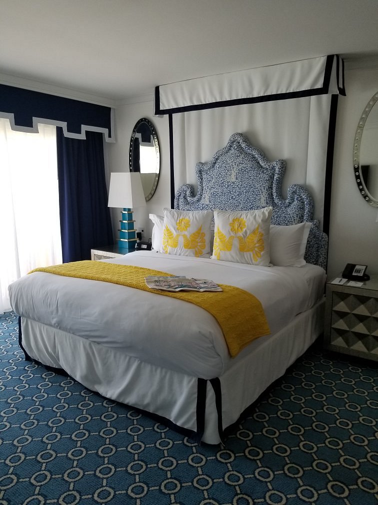 EAU RESORT & SPA