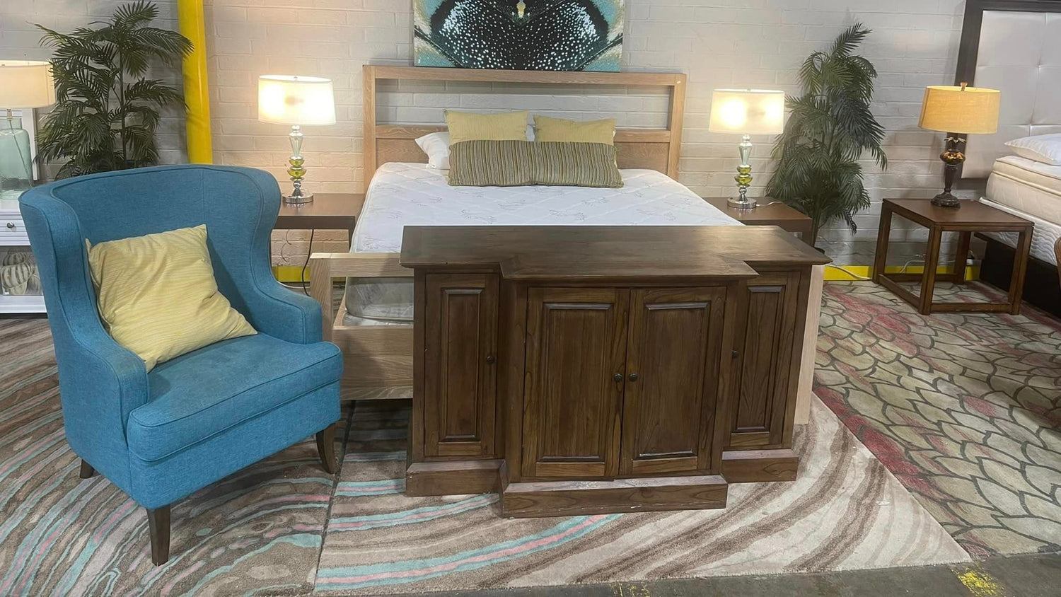 Show, room, mattress, headboard, cabinet, blue, chair, side, table, lamp