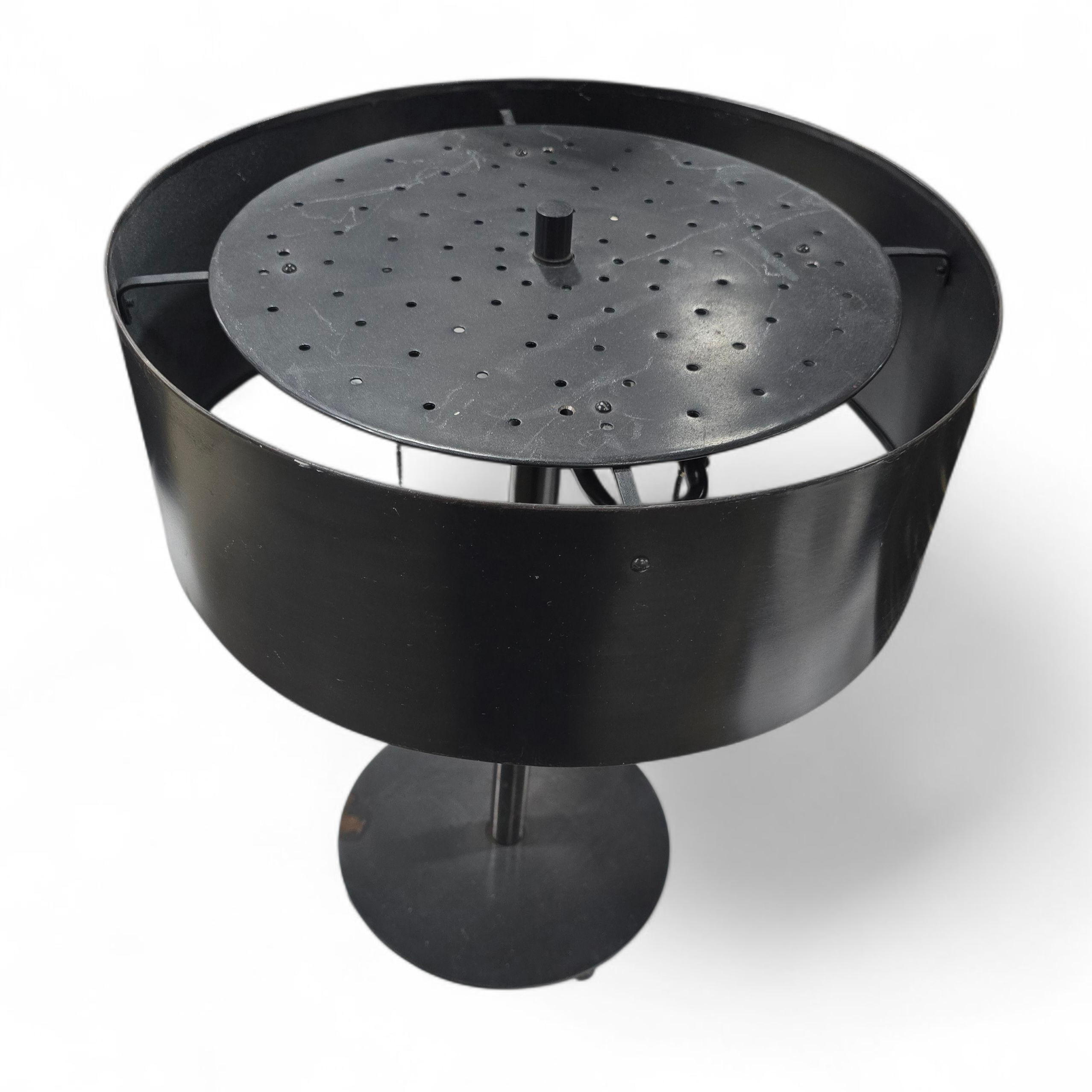 SHL close-up of black metal industrial lamp with pull chain, used and in good condition