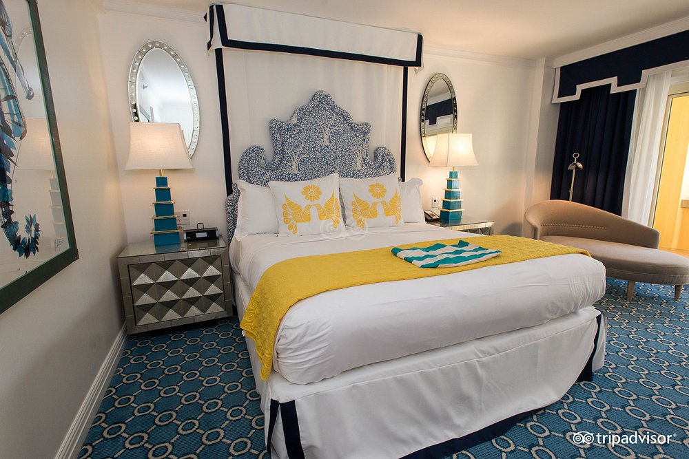 EAU RESORT & SPA