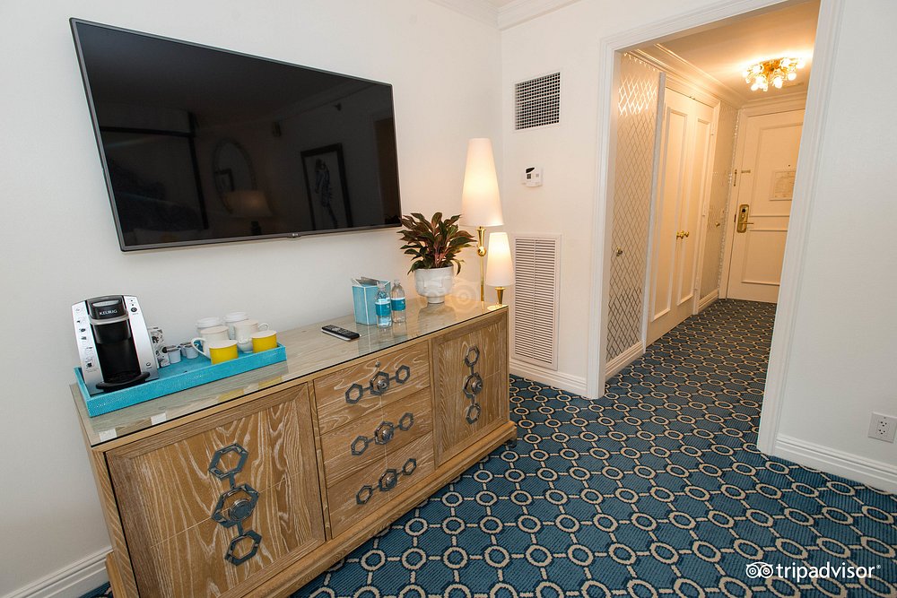 EAU RESORT & SPA