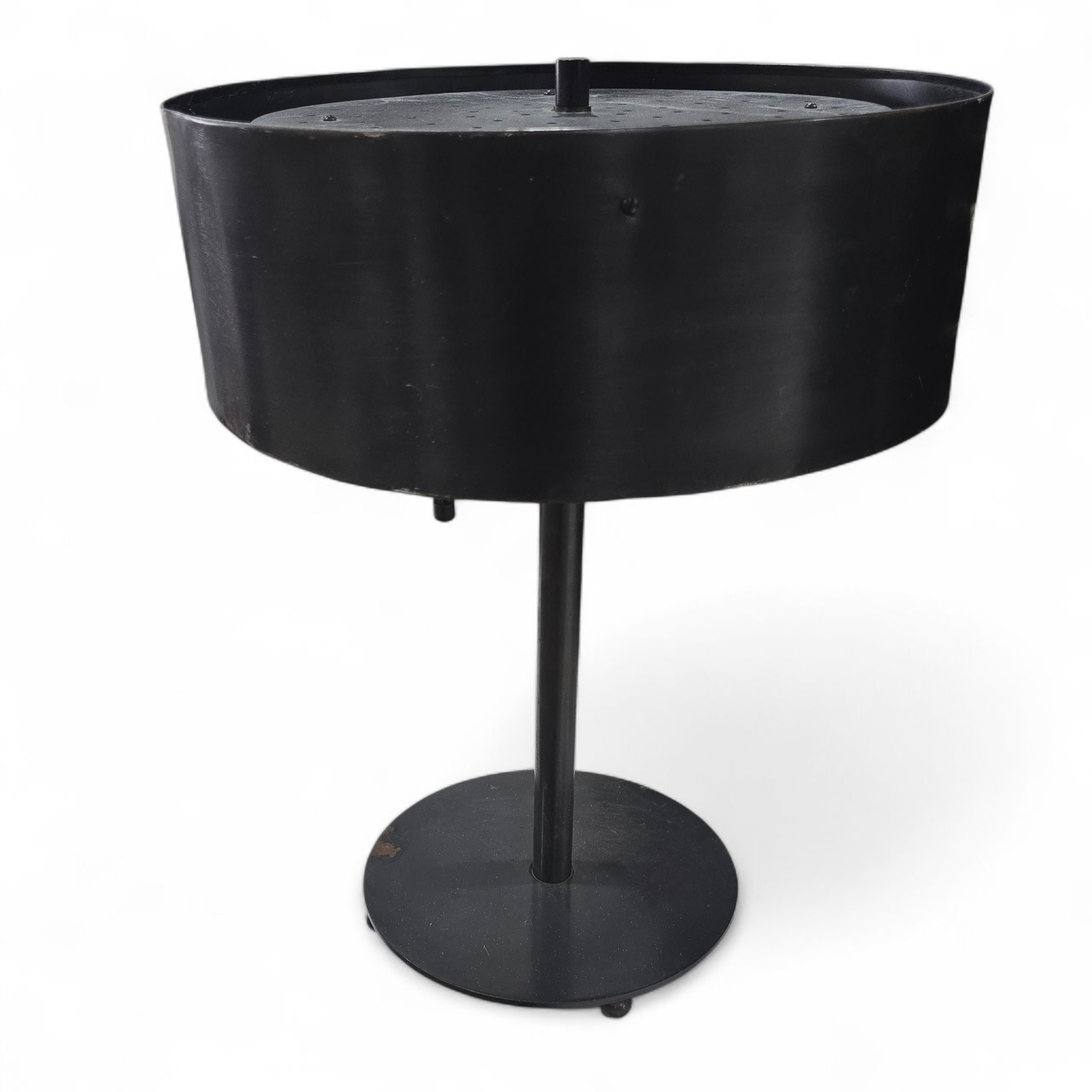 SHL black metal industrial-style lamp with pull chain, used and in good condition