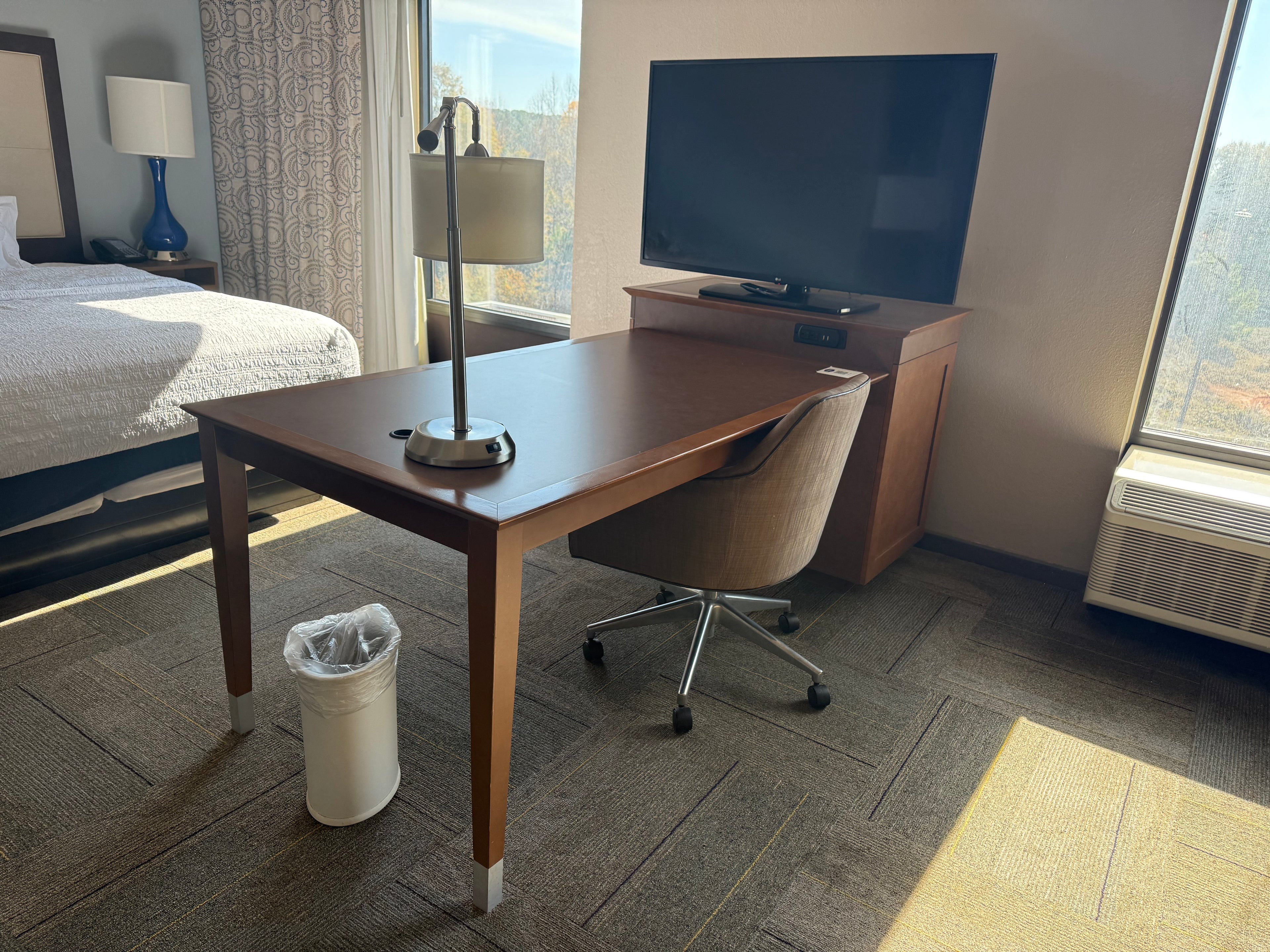 Hampton Inn &amp; Suite - Lavonia, GA.