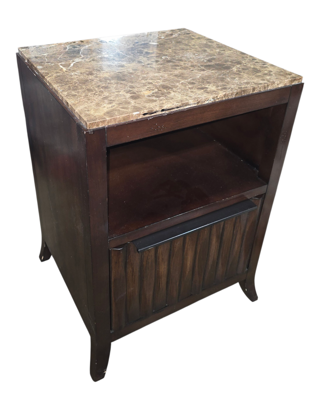 Nightstand used in good condition