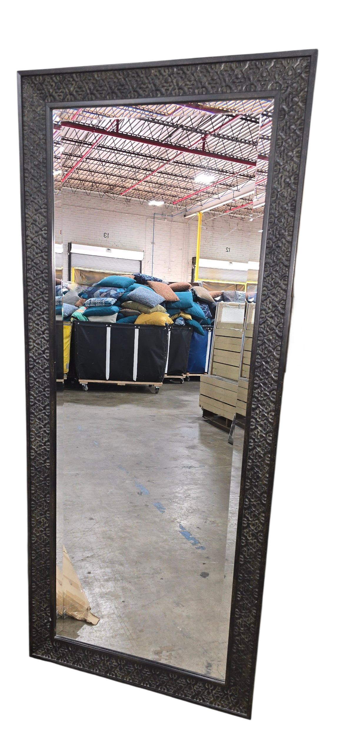 Full view of dressing mirror suitable for bedroom or entryway