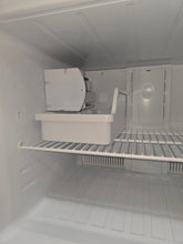 Top freezer compartment detail