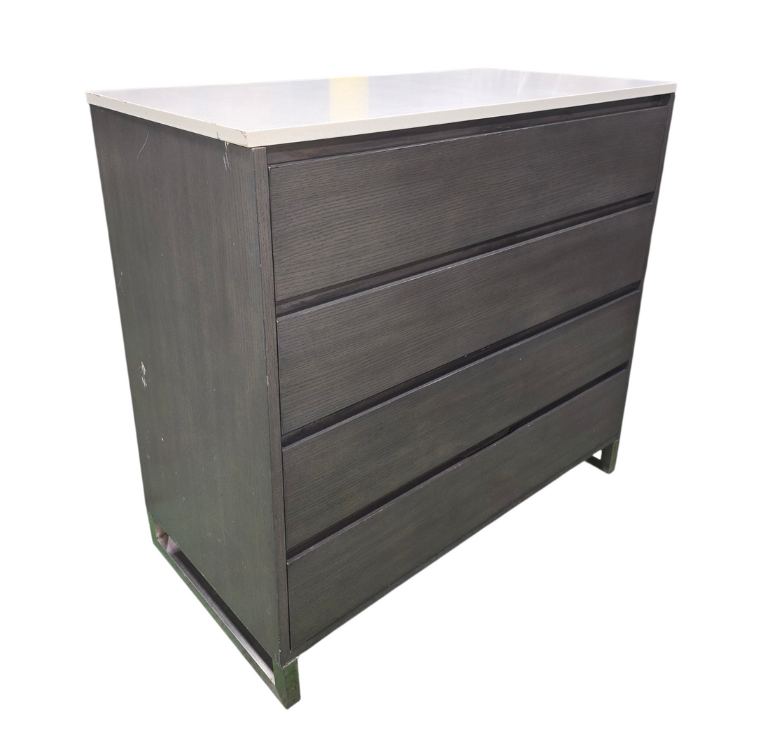 Gray 4 drawer dresser in good condition