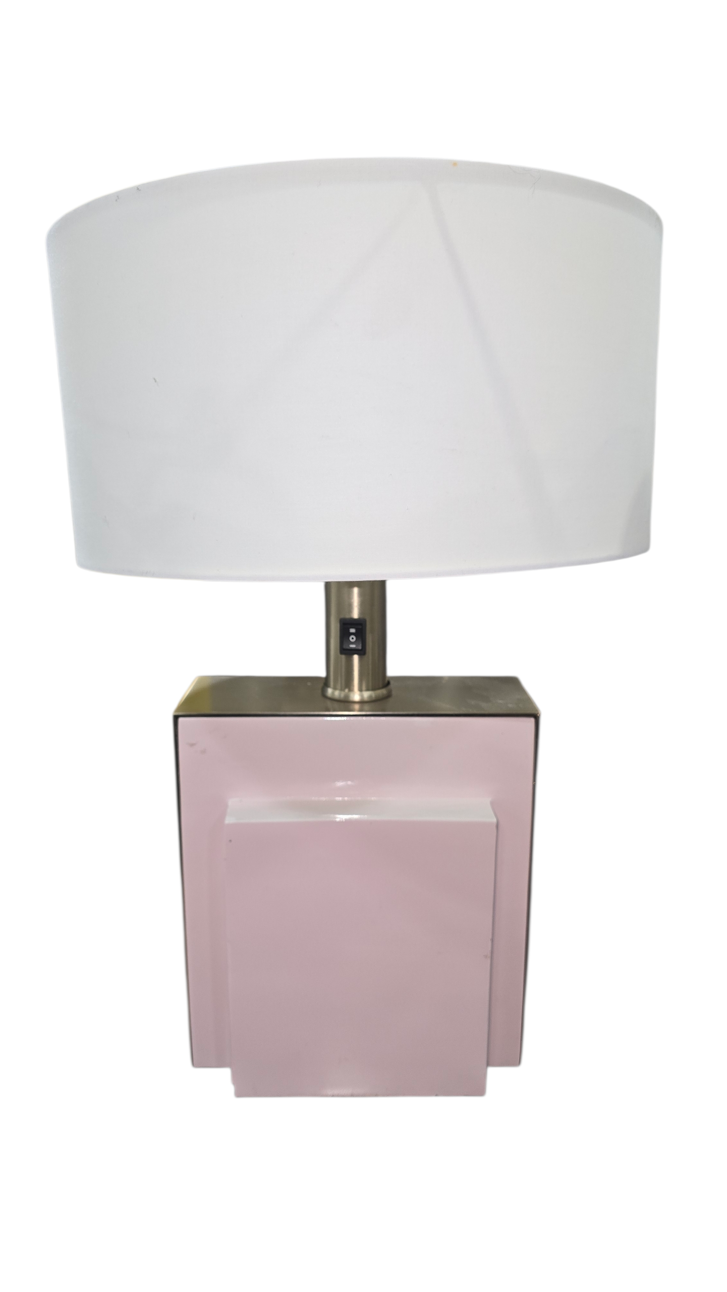 Modern pink weighted lamp, used and in good condition