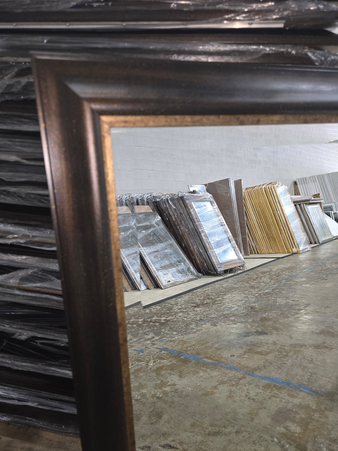 Decorative mirror with bronze inner trim detail 27.5 x 39.5