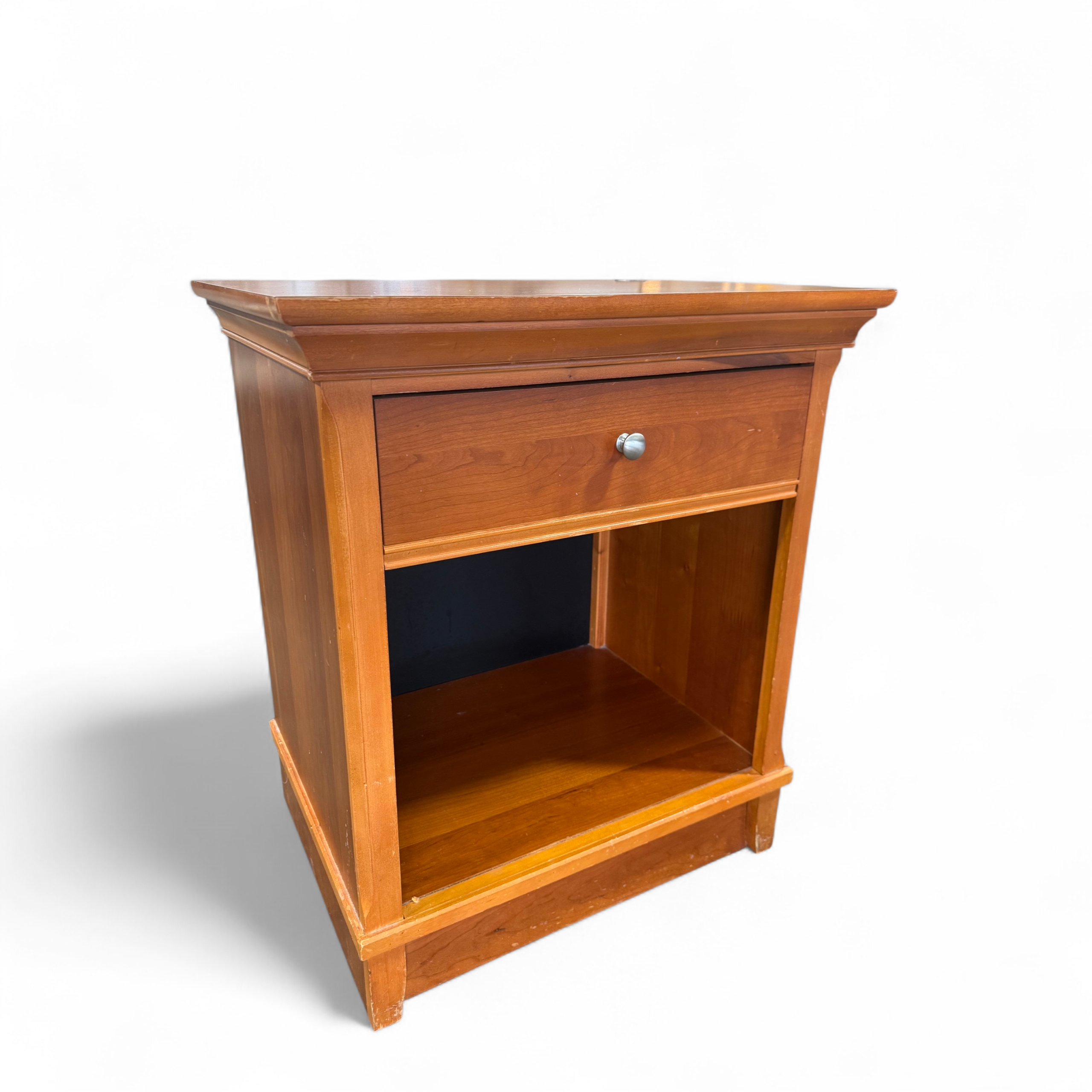 SHL angled view of Thomasville nightstand showing classic bedside design, used and in good condition
