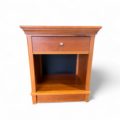 SHL front view of Thomasville one-drawer nightstand with open bottom storage, used and in good condition