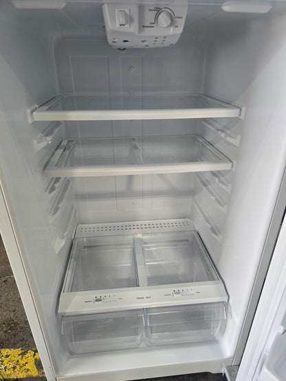Used GE 17.5 cu ft refrigerator interior and freezer SHL
