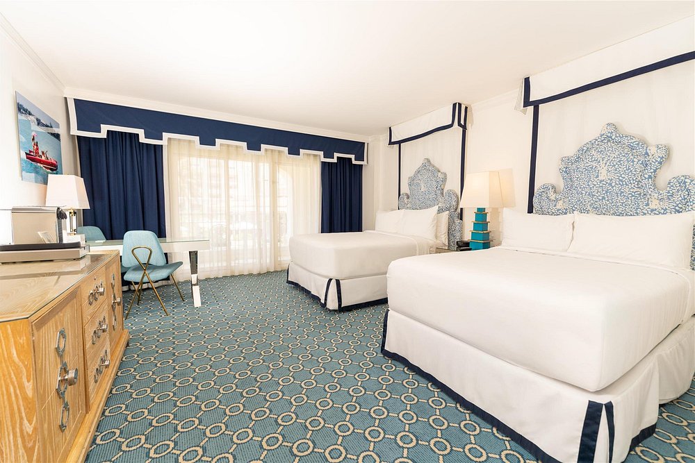 EAU RESORT &amp; SPA