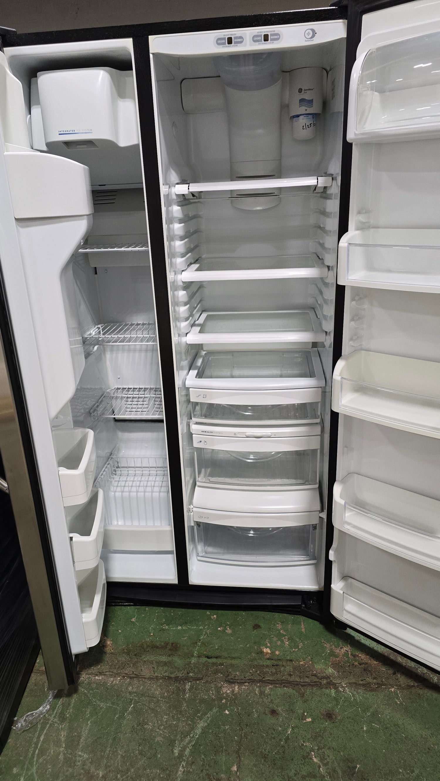 GE Side BY Side Fridge/Freezer