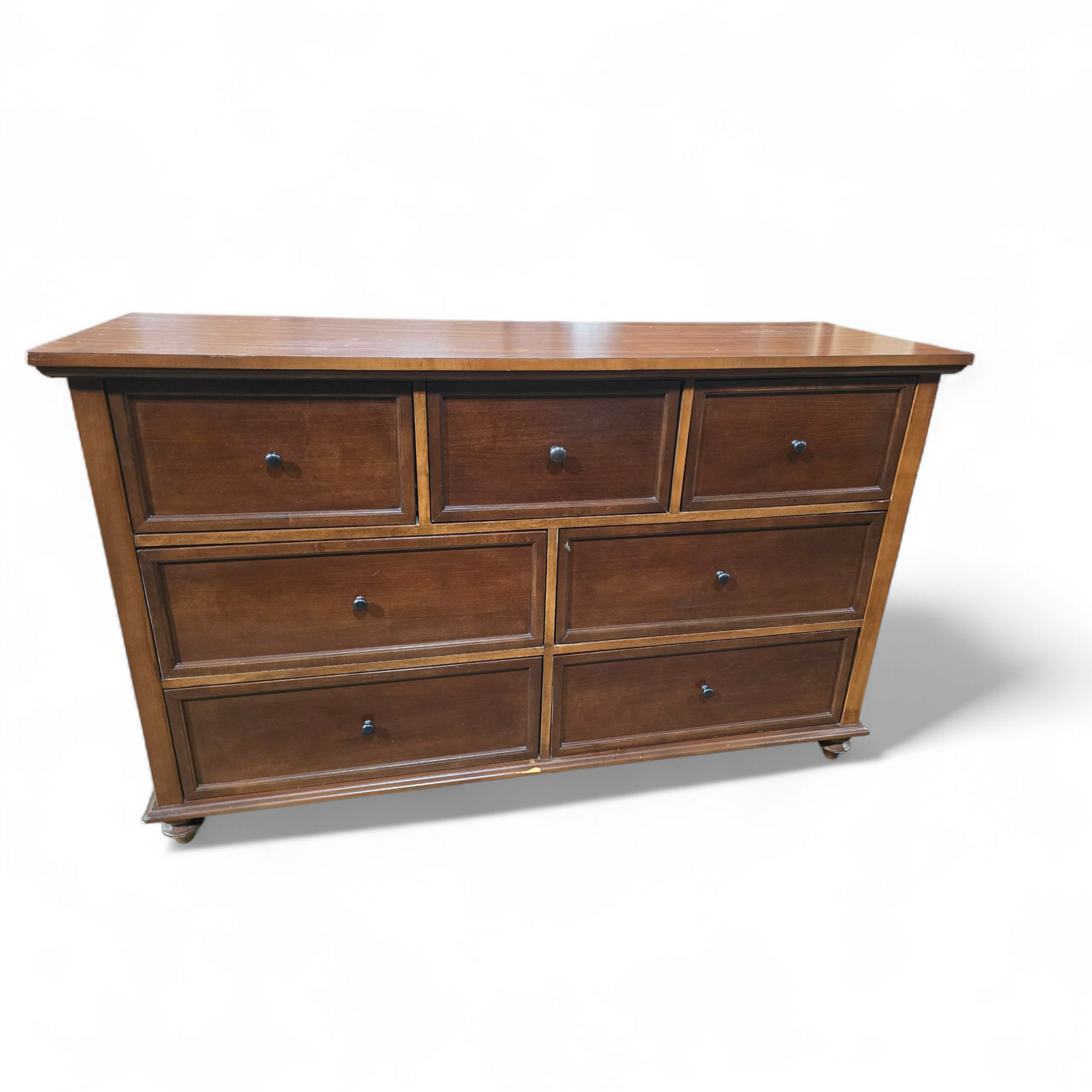 SHL 7-drawer dresser used and in good condition