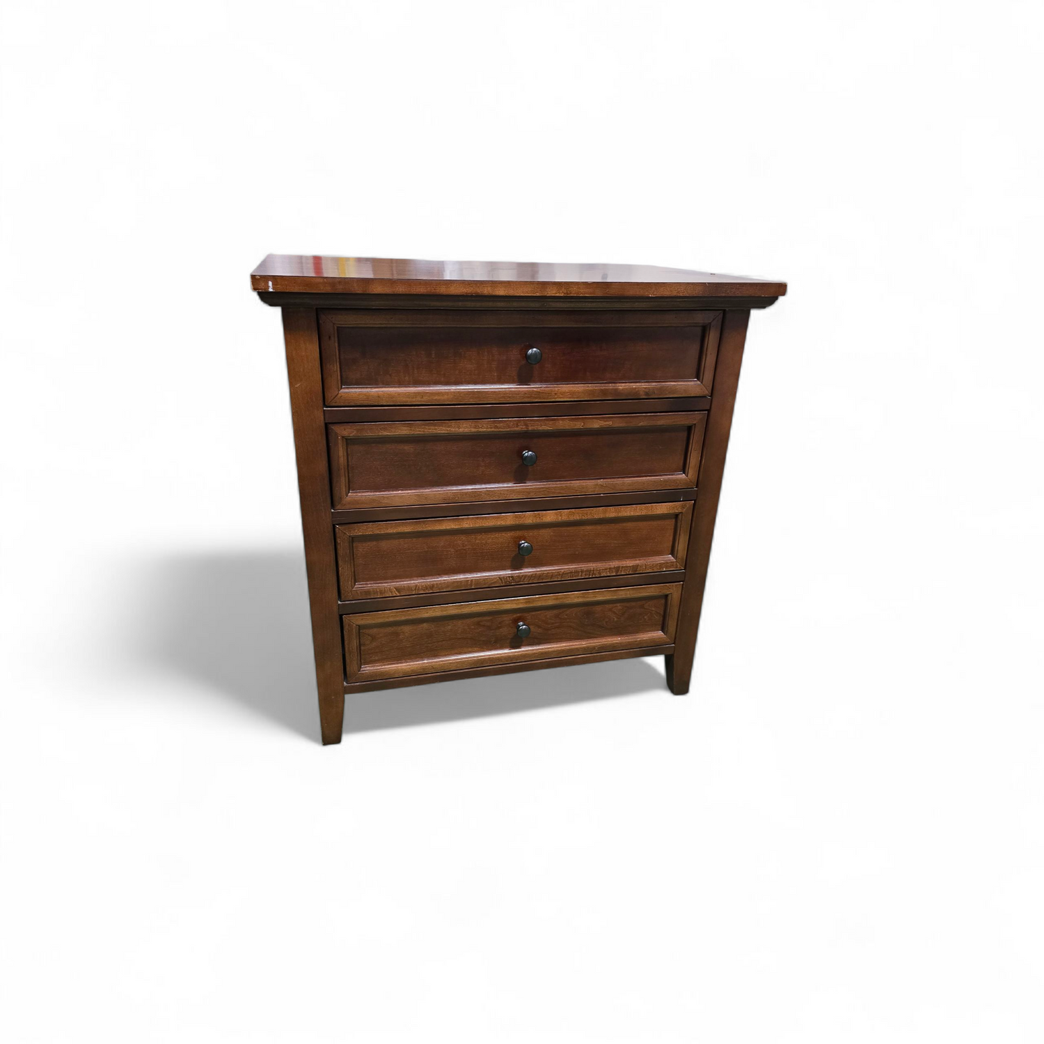 SHL Dillon 4-drawer nightstand – used and in nice condition