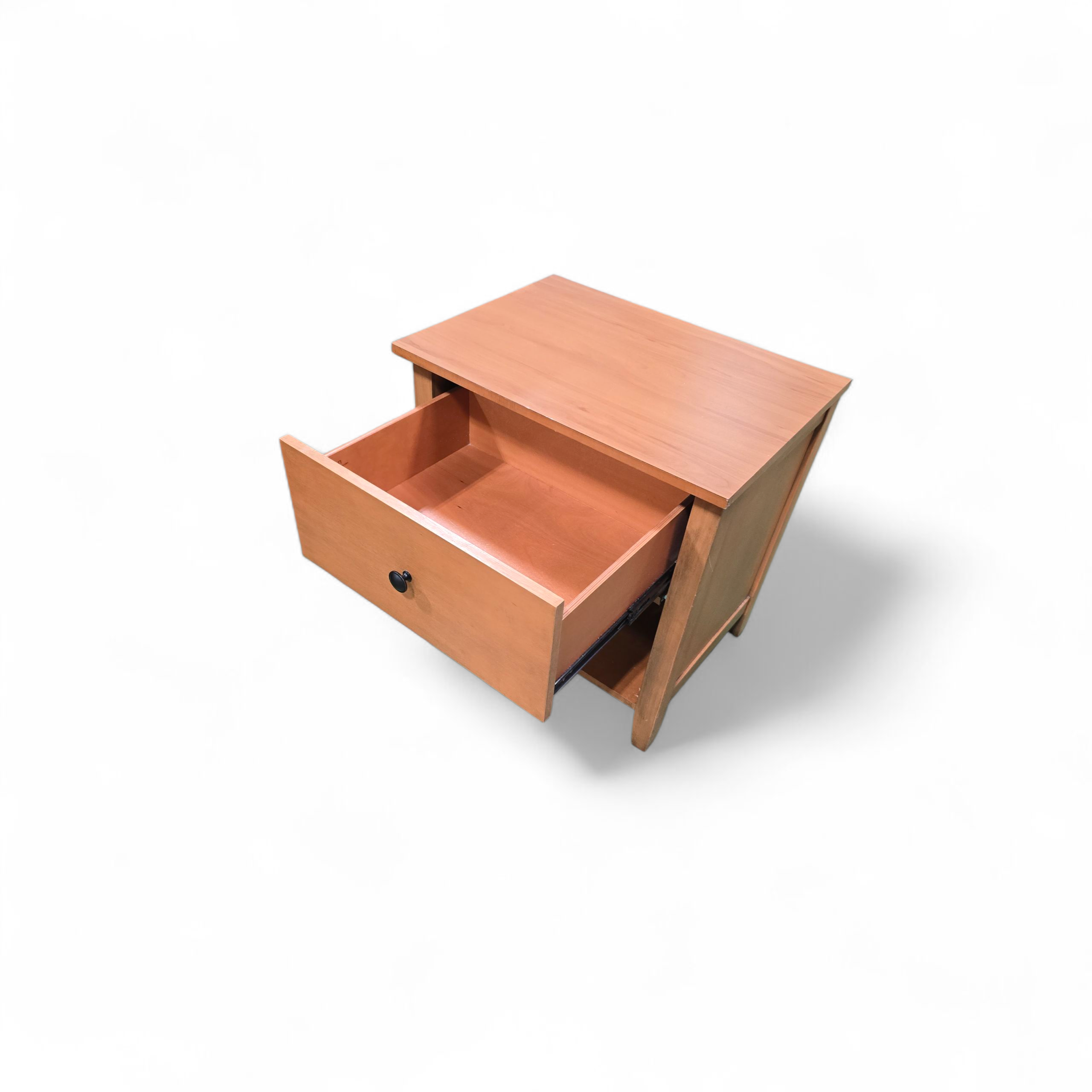 Southern Hospitality Liquidation resort-sourced nightstand – quality used furniture