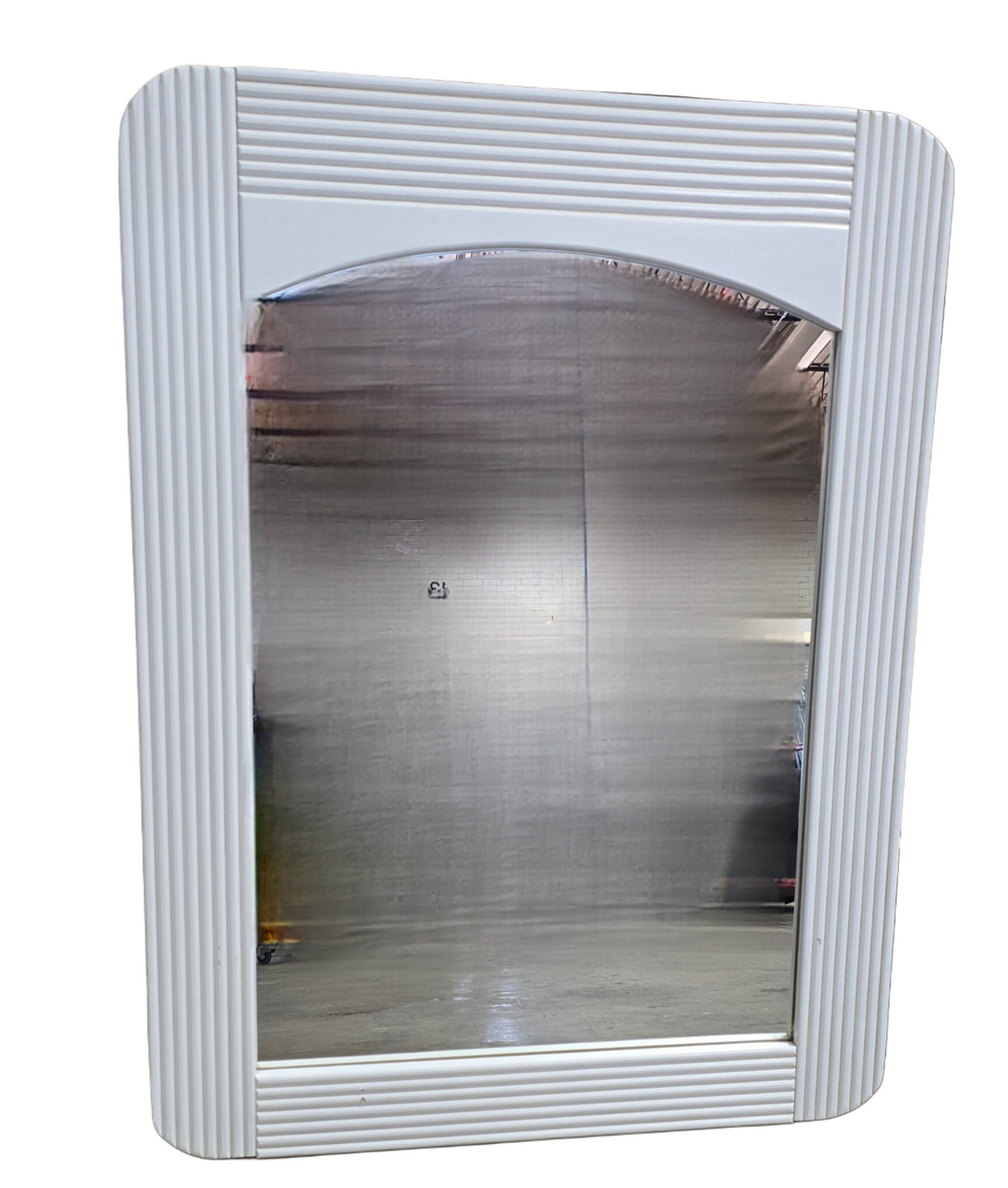 Used 31.5x42 white mirror in coastal farmhouse style – Southern Hospitality Liquidation
